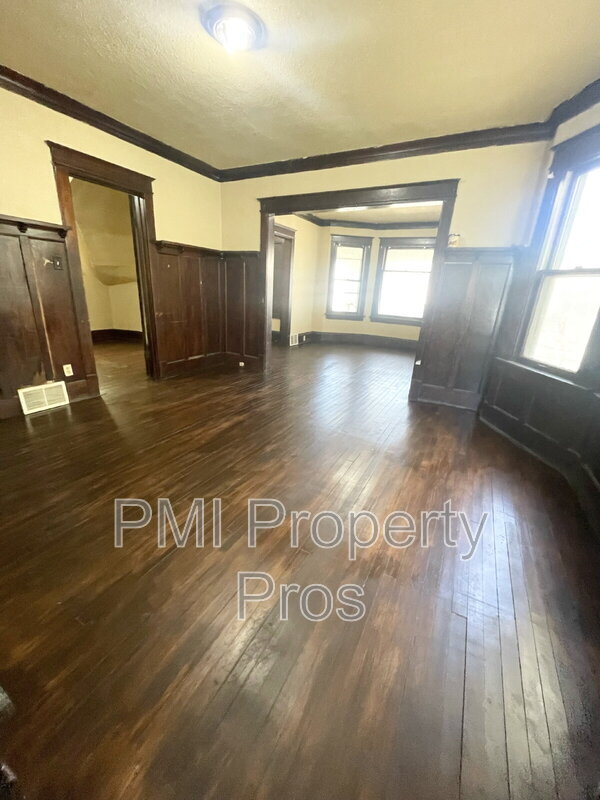 Building Photo - 2851 N 24th Pl Rental