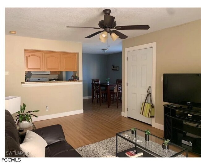 Photo - 2835 Winkler Ave Unit 209