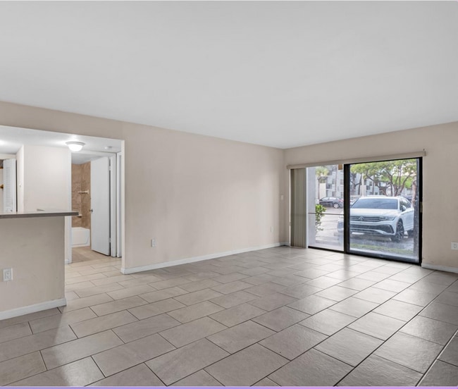 Building Photo - 7365 NW 174th Ter Rental