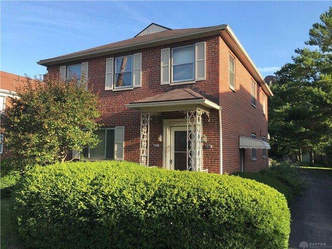 Building Photo - 1008-1010 W Dorothy Ln Unit 1008