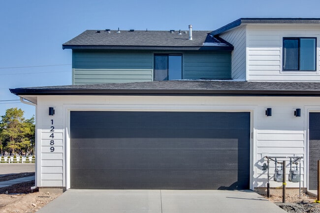 Photo - Brand New Townhome!