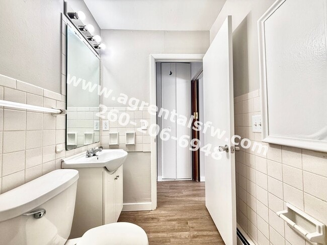 Photo - 901-931 West Brookwood Court Unidad 909 W Brookwood Ct