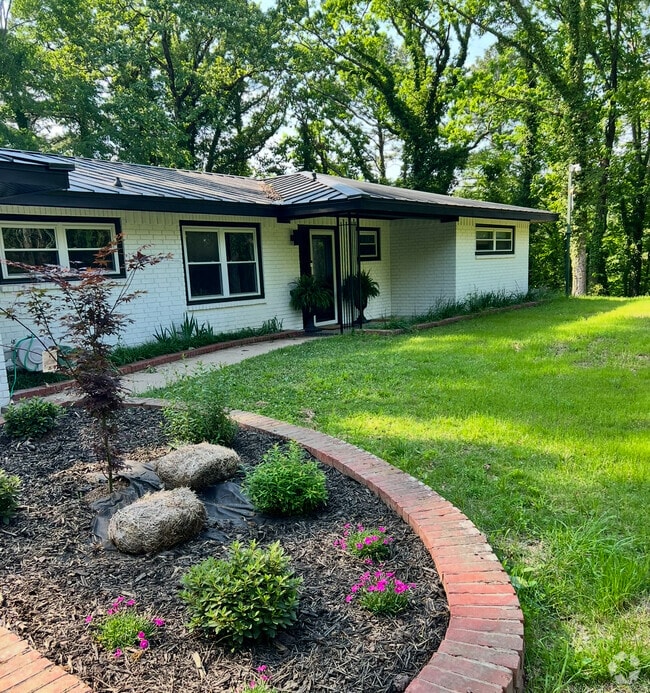 Building Photo - 704 Akers Rd Rental