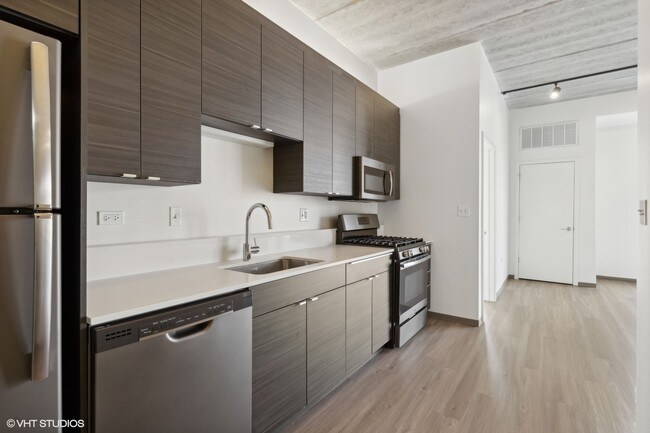 Photo - 1920 N Milwaukee Ave