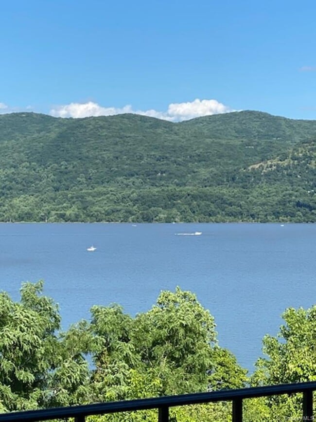 Photo - 729 Hewitt Ln