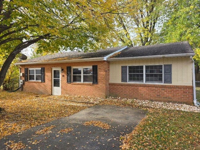 Building Photo - Woodland Trails