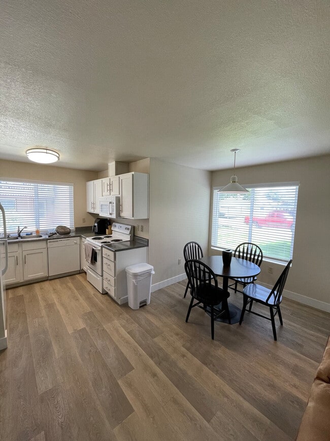 Photo - 604 N Columbia Center Blvd Unit ID1324047P