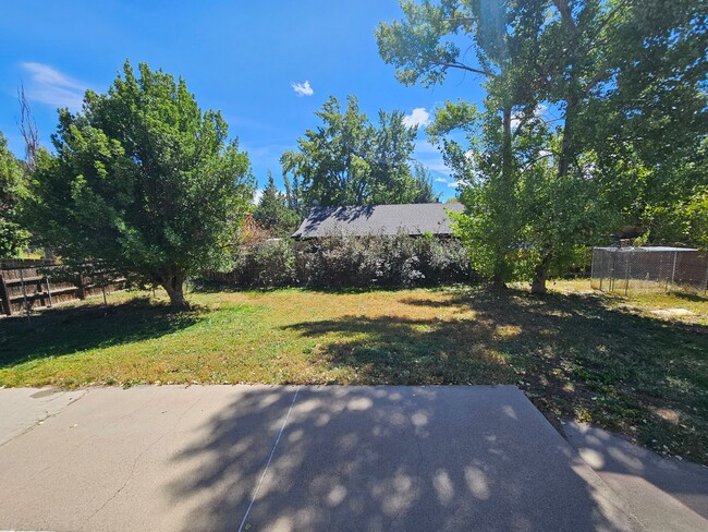 3801 E Mallard Ln