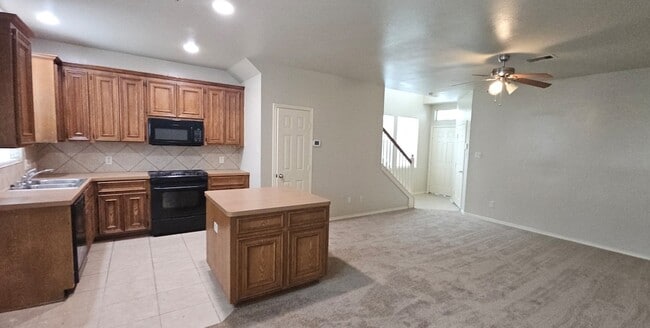 Photo - 706 Woodport Ln