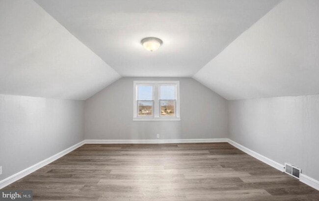 Photo - 124 Stiles Ave