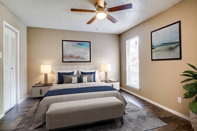 Photo - Londonderry Oaks