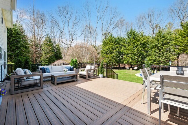 Photo - 39 Hollow Ln