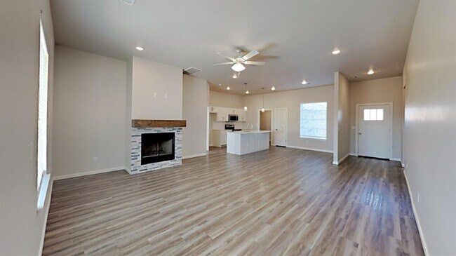 Photo - 487 Hardesty Dr