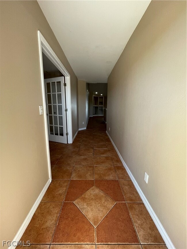 Photo - 621 SE 46th Ter