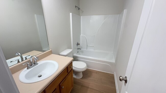 Photo - BRIDGEWATER HOME! PRE-LEASING FOR MAY 1ST! 1/2 Off Deposit!