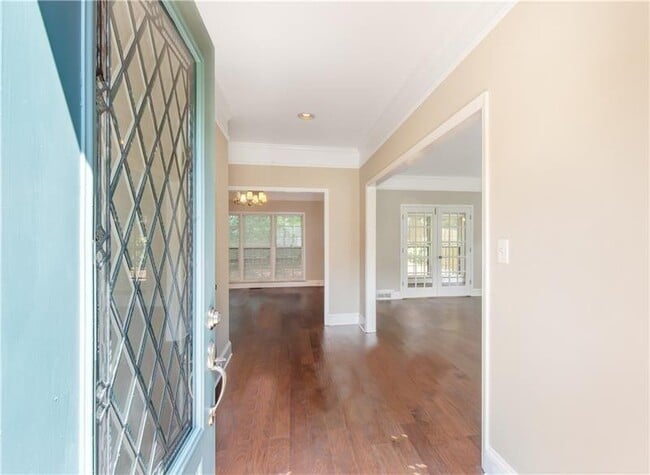 Photo - 919 Bridgegate Dr NE