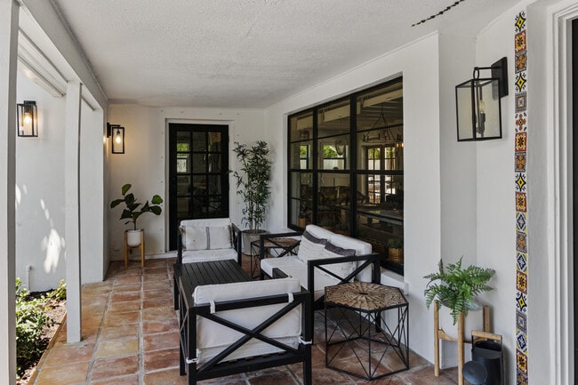 Photo - 711 SW 27th Way
