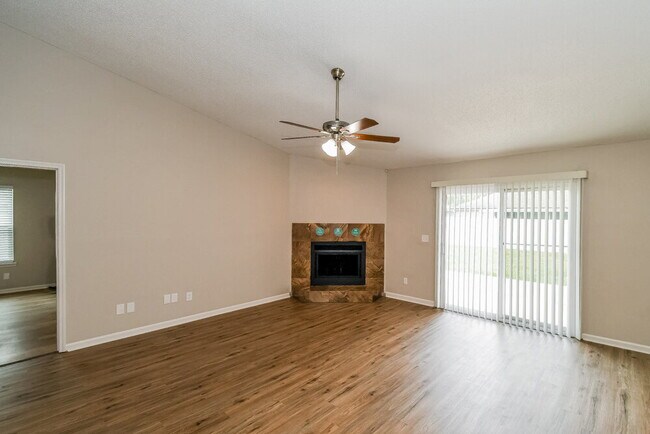 Photo - 8478 Cross Timbers Dr W