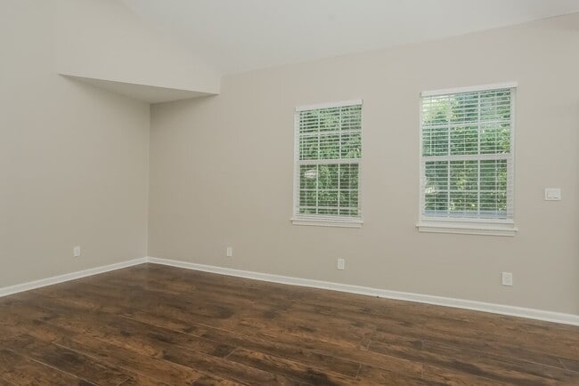 Photo - 4581 Doral Dr SW