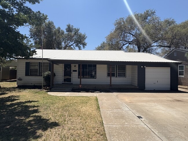 Building Photo - 3511 27th St Rental