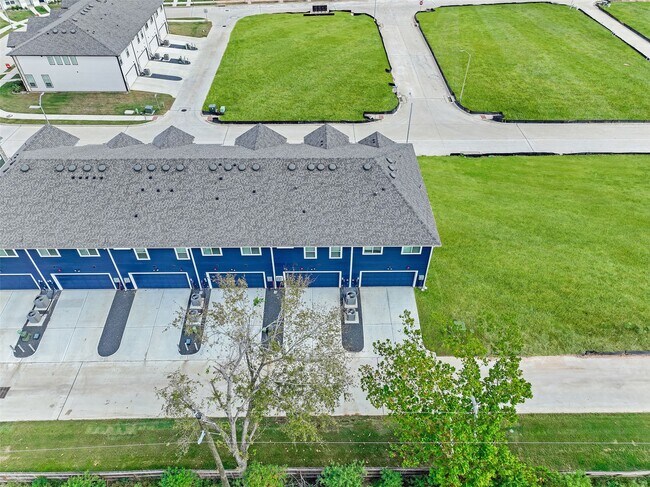 Photo - 2230 Memory Oaks Dr