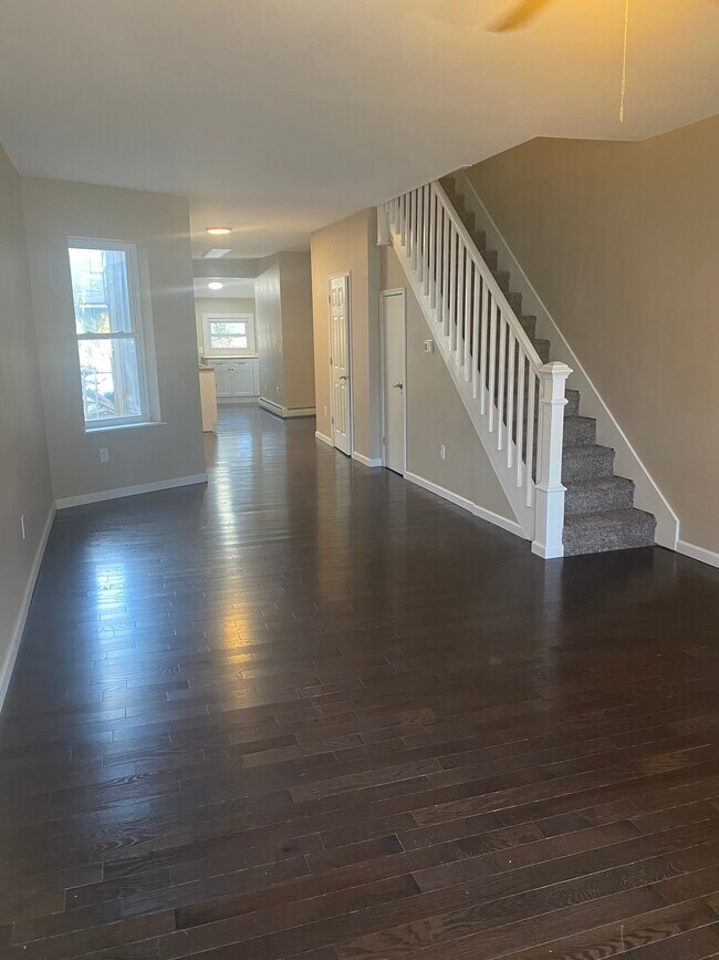 Photo - 439 Chestnut St