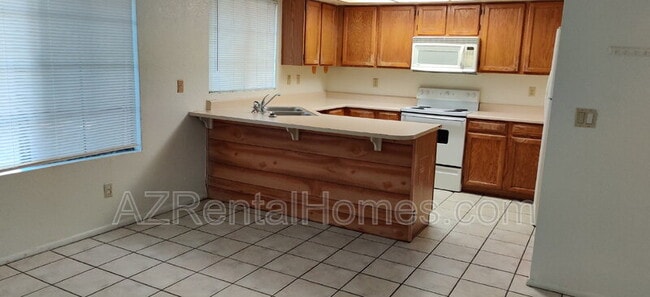 Photo - 819 N College Ave Unit #H-116