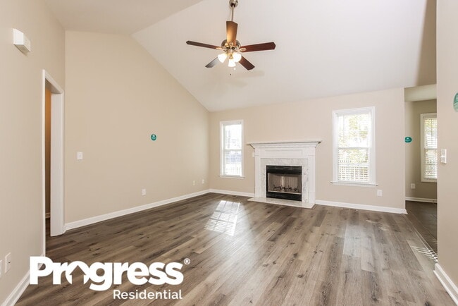 Photo - 300 Wood Green Dr