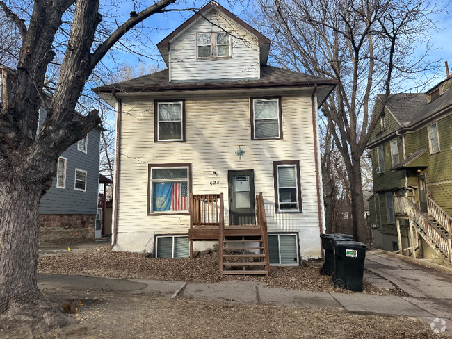 Building Photo - 624 W 15th St Unit 1 Rental