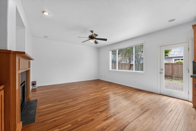 Photo - 1756 SE Gerhard Dr