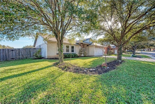 Photo - 2400 Hallie Ln