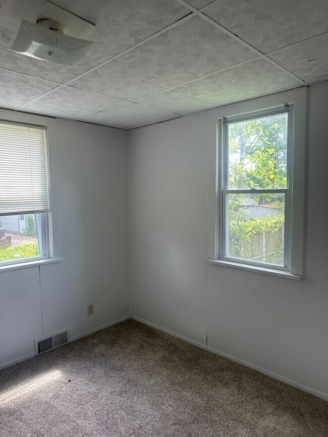 Photo - 1102 Allendale Ave Unit 1 Down