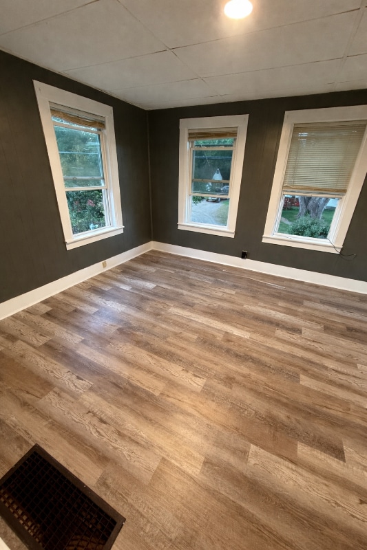 Building Photo - 510 Main St