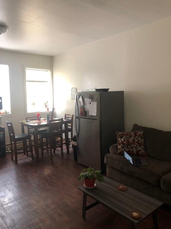 Photo - 331 N Geneva St Unit 331 #2