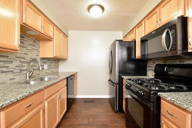 Building Photo - 127 E 1100 N Unit 3