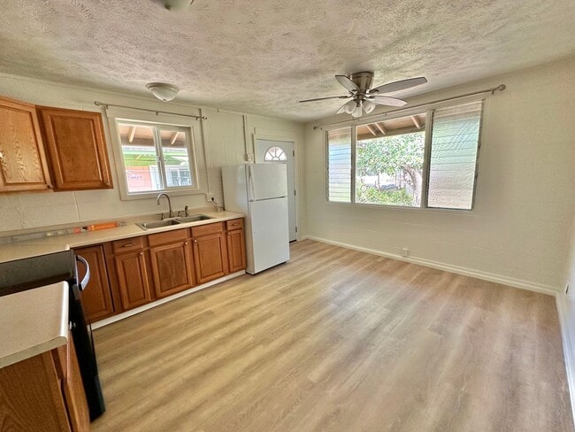 Photo - 453 W Papa Ave Unit Cottage