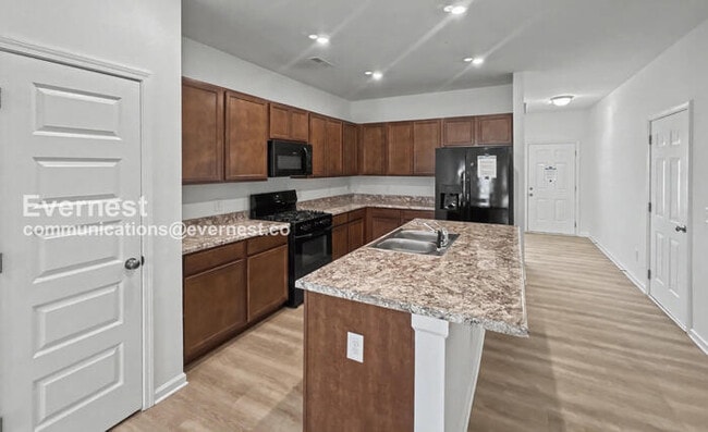 Photo - 104 Emma Grace Ln