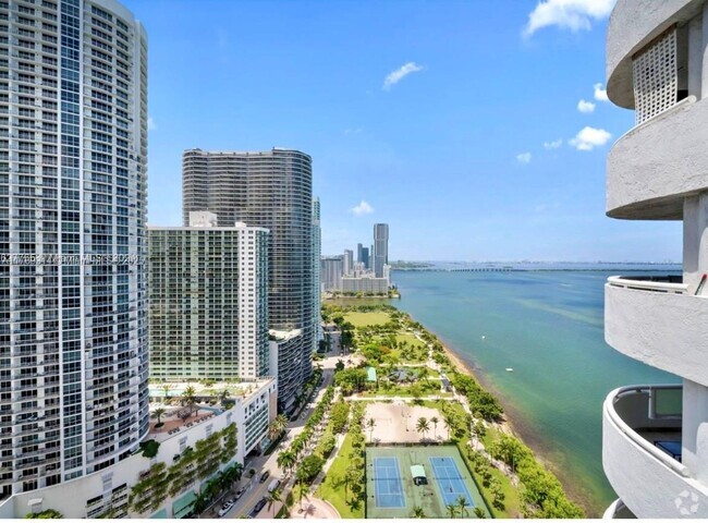 Building Photo - 1717 N Bayshore Dr Unit A-3538 Rental