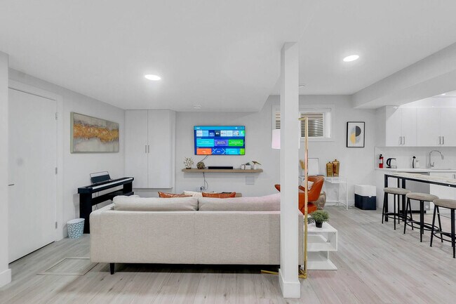 Photo - 15506-1513A 13A Ave SW Unit SI ID1564638P
