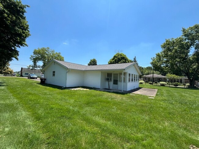 Photo - Country Feel