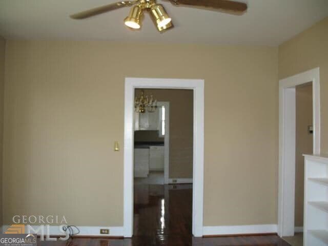 Photo - 15 Oak St NE