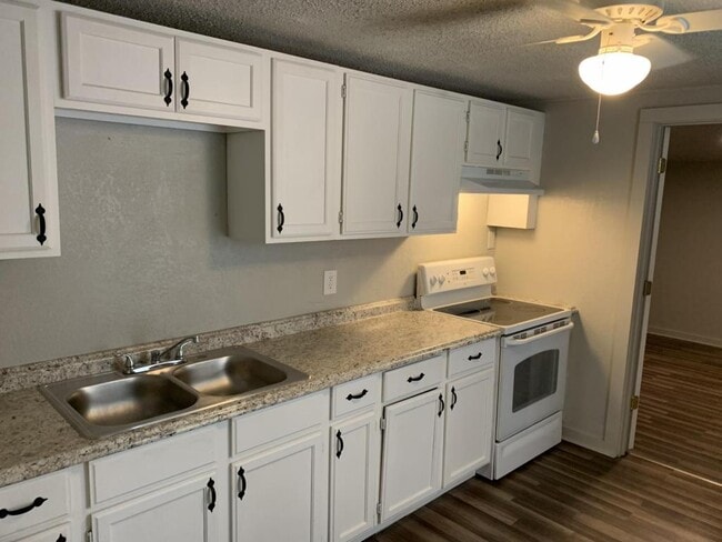 Photo - 4229 NE 20th St