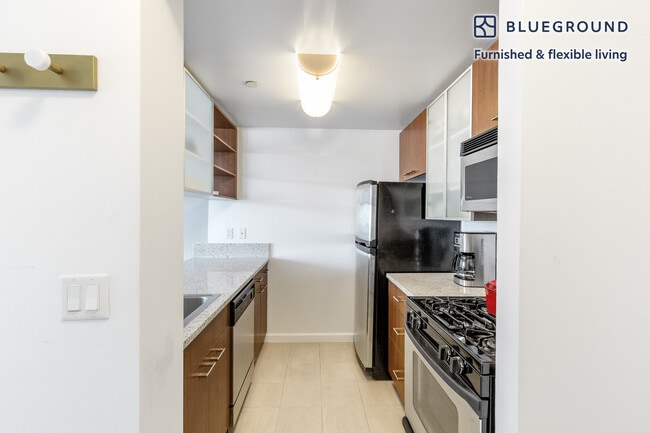 Photo - 535 W 23rd St Unit FL14-ID369