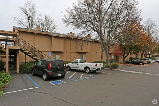 Photo - Garfield Court Apartments