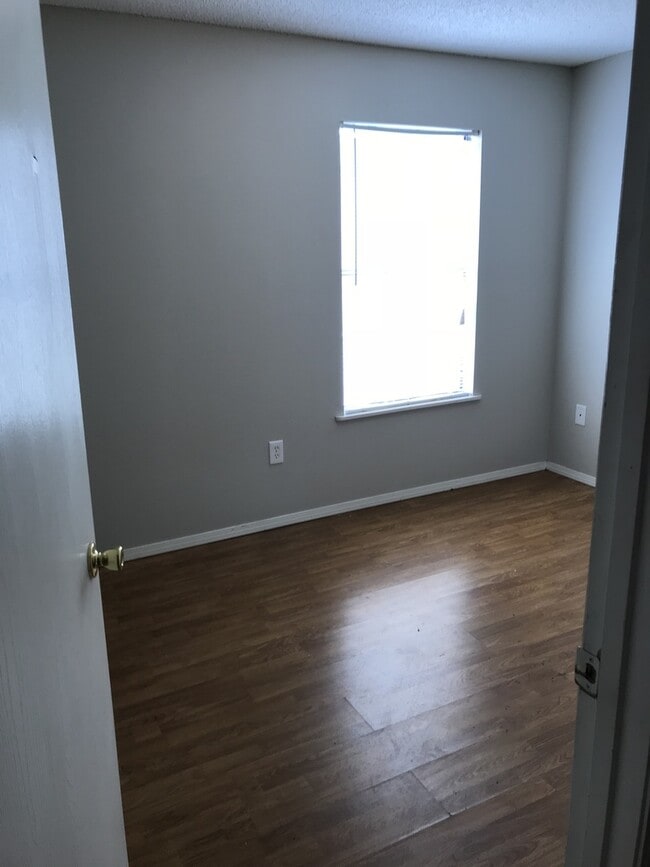 Photo - 924-926 N Oakland Avenue Unit 926