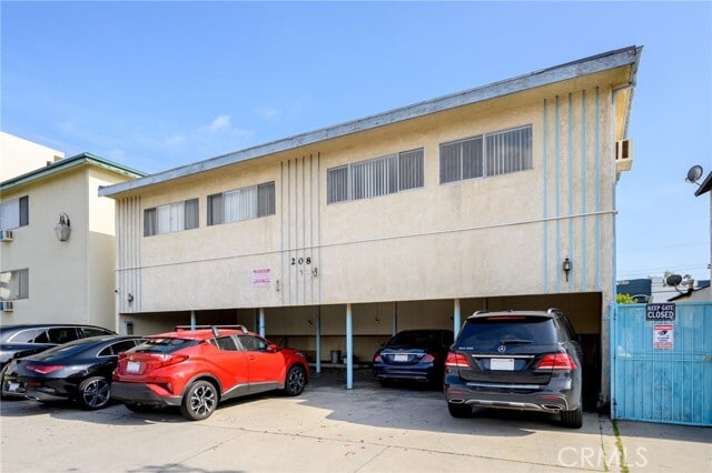 Building Photo - 208 E Chevy Chase Dr Unit 1