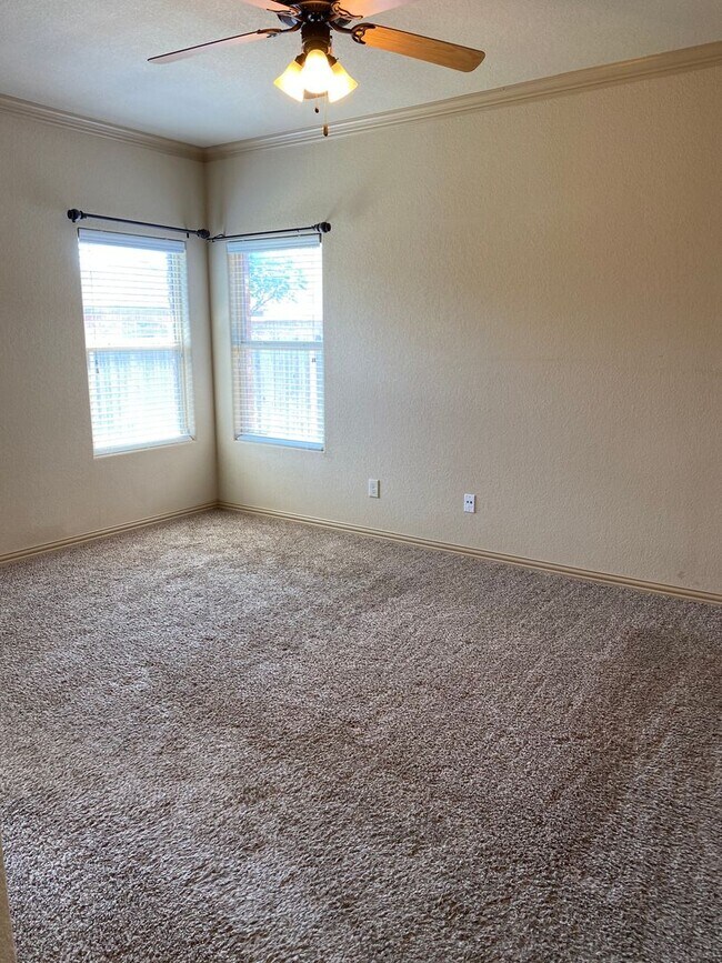 Photo - Beautiful Home with a Den