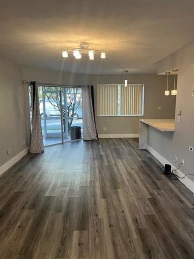 Photo - 992 NW 93rd Ave