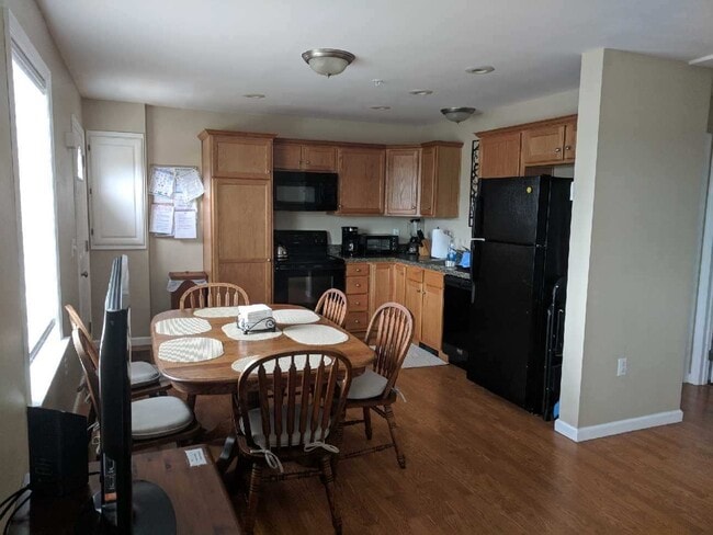 Cocina / Comedor - 4 Chase St