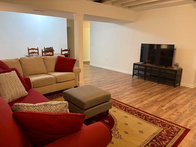 Photo - 7 Bailey Ln